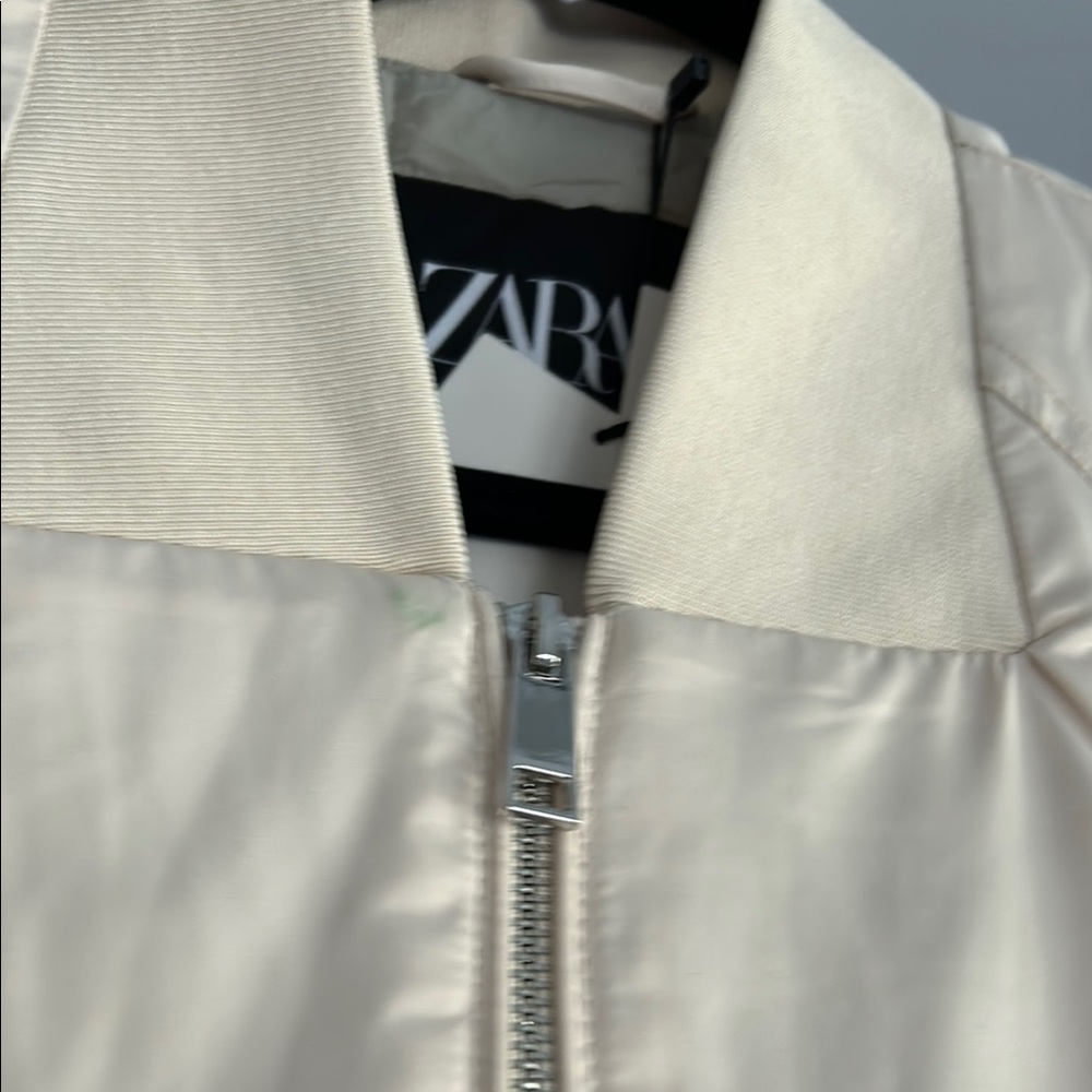 Zara neutral vest